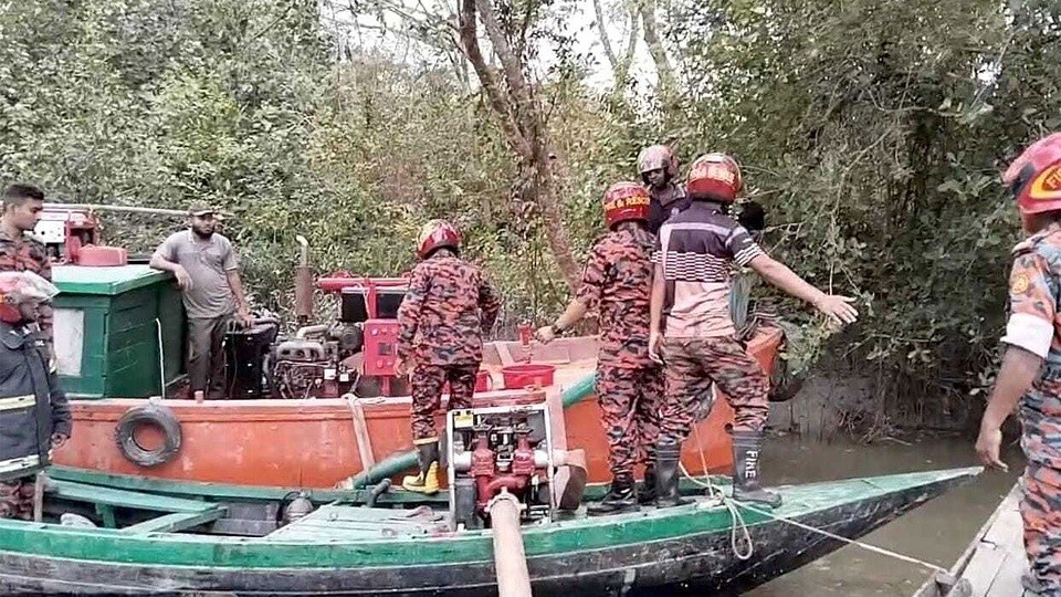 963333256