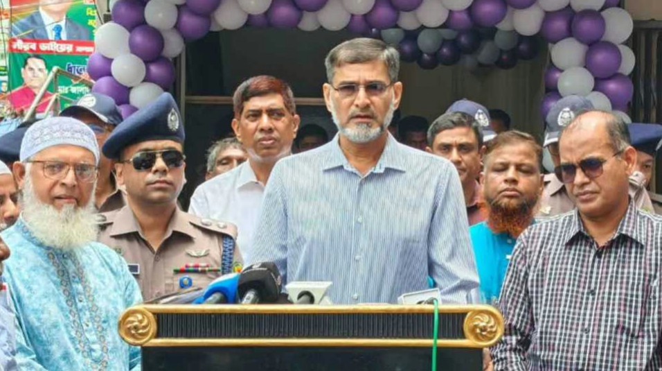 সন্ত্রাসীরা মাথাচাড়া দিয়ে ওঠার আগেই দমন করা হবে: ডিএমপি কমিশনার 1 9604