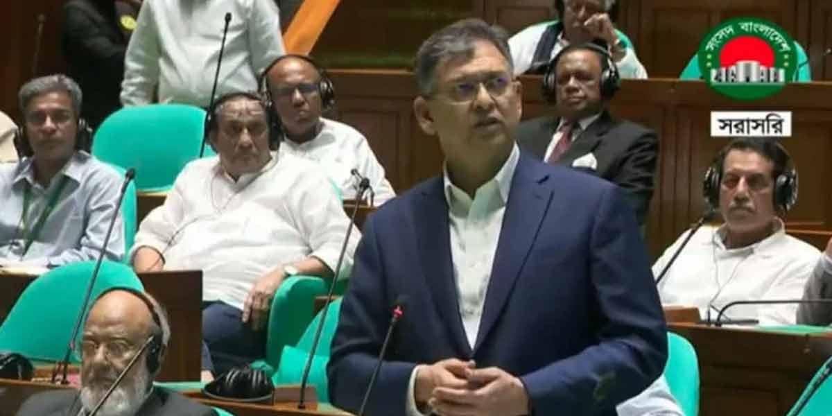 জুলাই সনদ বাস্তবায়নে বিপরীতমুখী আচরণ বন্ধ করুন, কমিটিতে আসুন: স্বরাষ্ট্রমন্ত্রী 3 965966582