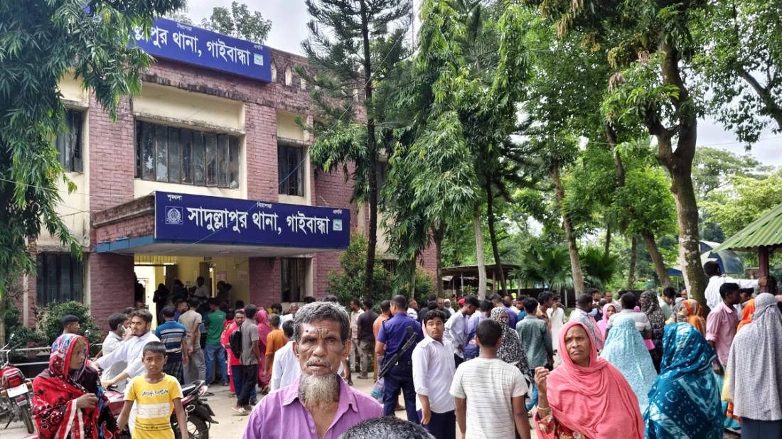 ছেলেকে নিয়ে মাদ্রাসায় যাওয়ার পথে বাসের চাকায় প্রাণ গেল হিসাবরক্ষকের