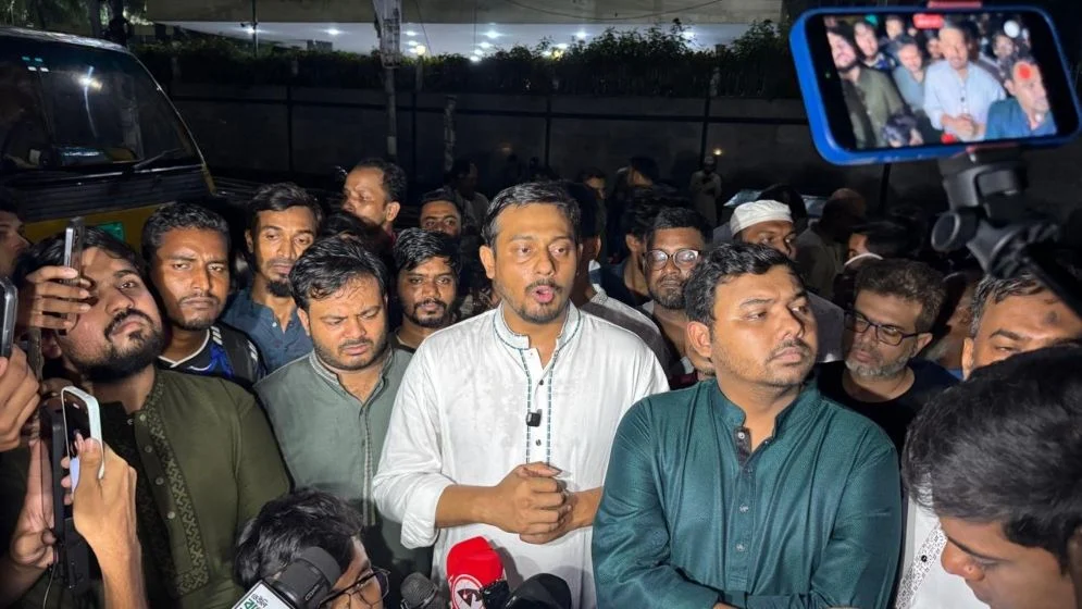 জনগণের অধিকার প্রতিষ্ঠায় ঐক্যবদ্ধ হতে হবে: নাসীরুদ্দীন পাটওয়ারী 12 জনগণের অধিকার প্রতিষ্ঠায় ঐক্যবদ্ধ হতে হবে: নাসীরুদ্দীন পাটওয়ারী