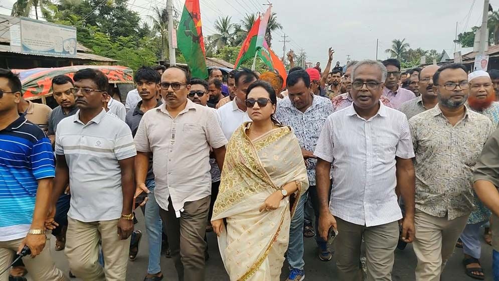 ফারজানা শারমিন পুতুল যতবার লুণ্ঠিত গণতন্ত্র, ততবারই ত্রাণকর্তা হয়ে আবির্ভূত বিএনপি