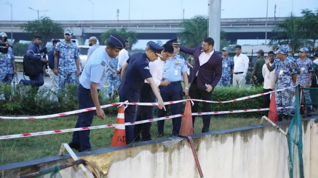 শাহজালালে দুর্ঘটনায় বিমান বাহিনীর ৩ সদস্যের মৃত্যু, কারণ খতিয়ে দেখার কথা জানালেন মন্ত্রী 3 9658888541