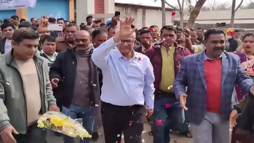 রাষ্ট্রপতিকে পেয়ে আবেগাপ্লুত ঠাকুরগাঁওবাসী 12 96665985200