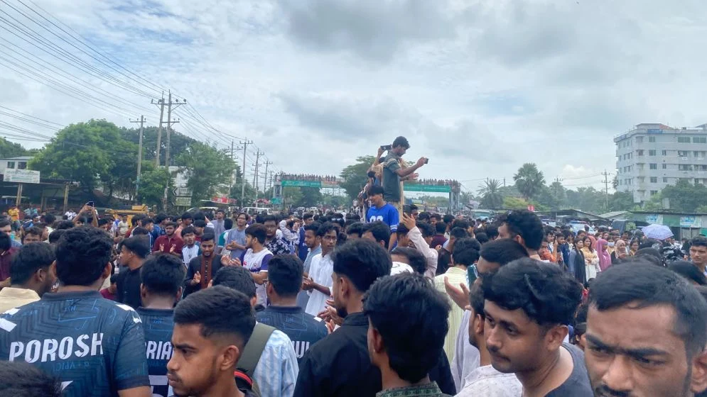 অপ্রতিম হত্যায় পুলিশের বক্তব্যে ধোঁয়াশা, ফের মানববন্ধনের ঘোষণা কুবি শিক্ষার্থীদের