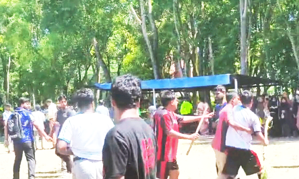 ইবিতে ফুটবল খেলাকে কেন্দ্র করে ২ বিভাগের মধ্যে সংঘর্ষ, আহত ৫