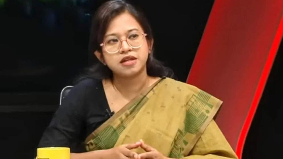 বাবা হারালেন এনসিপি নেত্রী মনিরা শারমিন