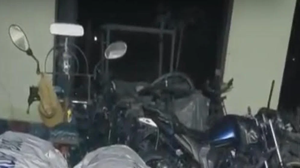 ভাঙ্গায় চলন্ত বাসের নিচে মোটরসাইকেল, প্রাণ গেল দুই আরোহীর