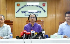 ১১ থেকে ২০তম গ্রেডের চাকরির ভাইভায় নম্বর বাড়ানোর সিদ্ধান্ত কেন, জানালেন তথ্য উপদেষ্টা