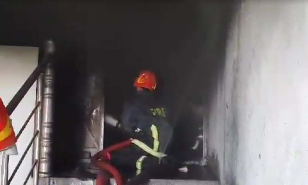 কেরানীগঞ্জে প্লাস্টিক কারখানার আগুন নিয়ন্ত্রণে, নিহত ১