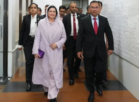 চার দিনের জাপান সফর শেষে ঢাকায় পৌঁছেছেন প্রধানমন্ত্রী