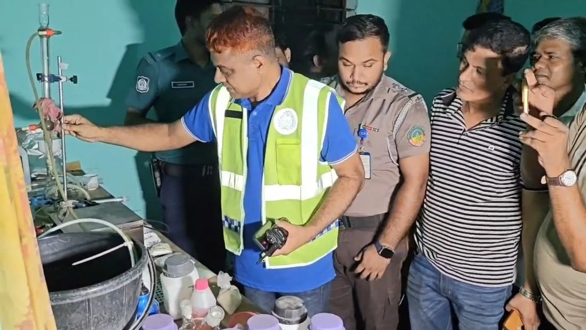 টঙ্গীতে ইয়াবা তৈরির কারখানার সন্ধান