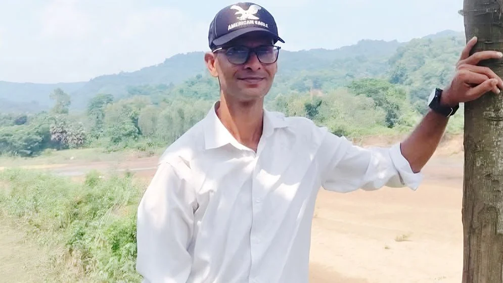 দোকানে ঢুকে সাংবাদিককে গুলি করে হত্যা