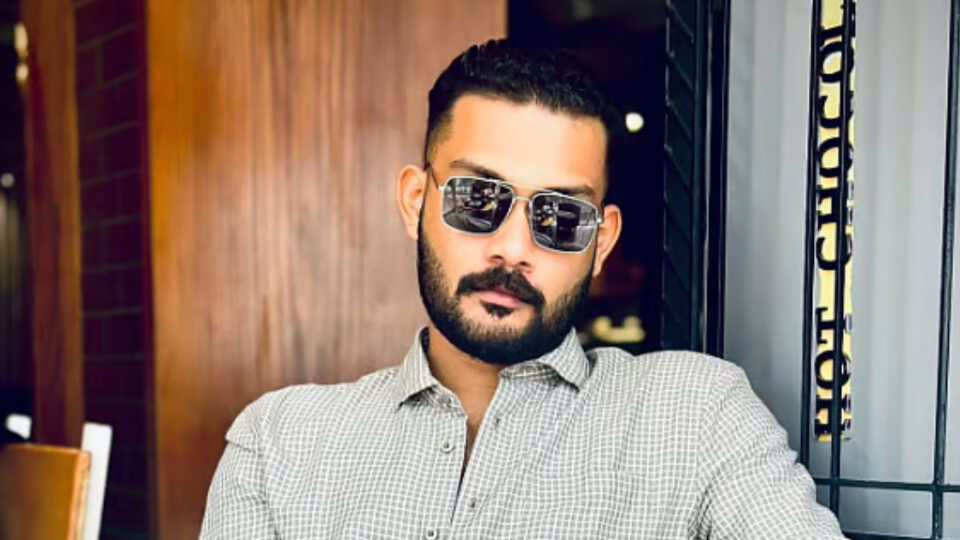 পুলিশের লোকের ধাওয়া খেয়ে নদীতে ঝাঁপ দেয় তাহসিফ, আমি পালিয়ে আসি’