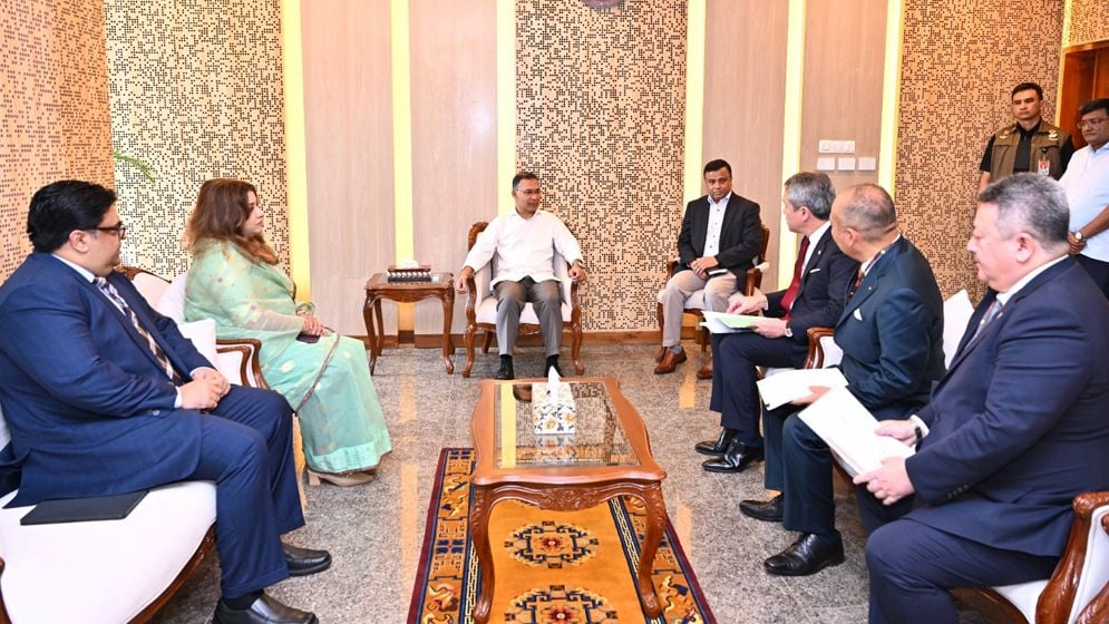 বিনিয়োগ বাড়াতে প্রধানমন্ত্রীর সঙ্গে মারুবেনি কর্পোরেশনের প্রতিনিধিদলের সাক্ষাৎ Ad