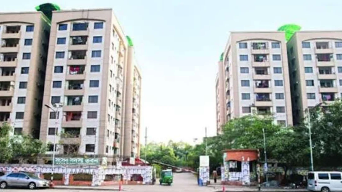 সরকারি ফ্ল্যাট থেকে কালকের মধ্যে ভাড়াটিয়া না সরালে বাসা বাতিল