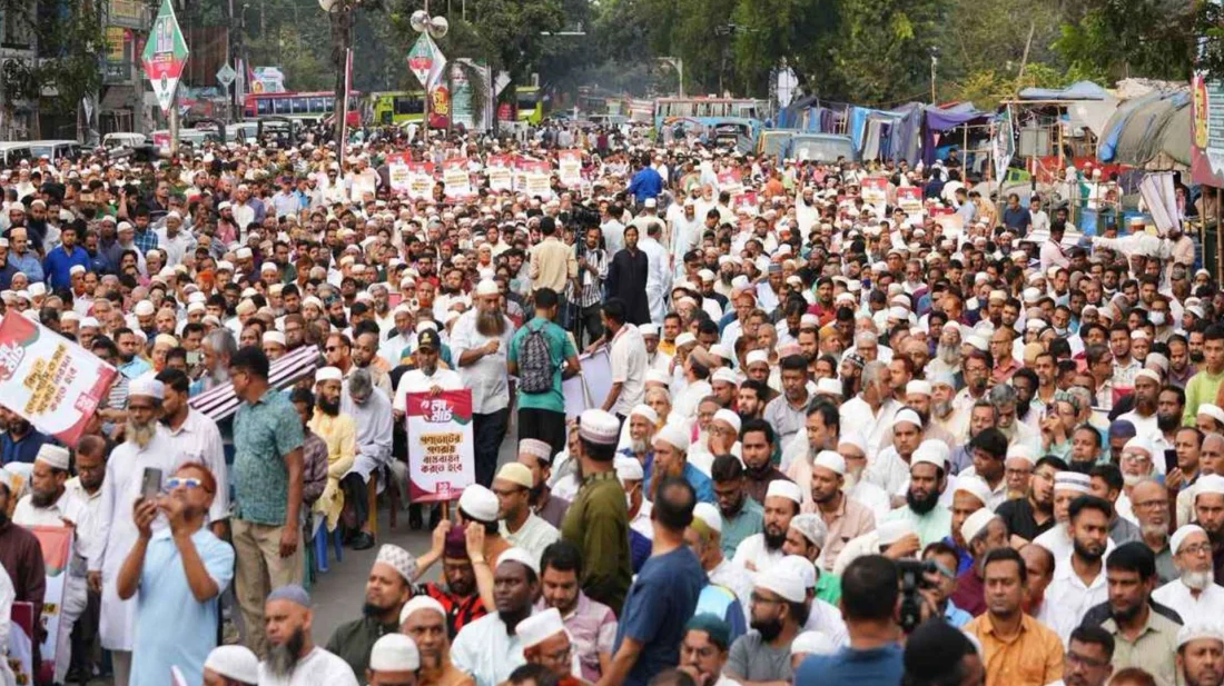 সাত দাবিতে ১১ দলীয় ঐক্যের খুলনা-কুষ্টিয়া অভিমুখে ‘লংমার্চ’ শুরু