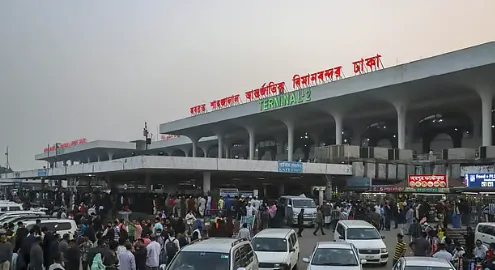 সৌদিগামী ১০৩ ফ্লাইট ব্যাহত, ভোগান্তিতে পড়েছেন ১৫ হাজার ৭৭৯ যাত্রী 2 সৌদিগামী ১০৩ ফ্লাইট ব্যাহত, ভোগান্তিতে পড়েছেন ১৫ হাজার ৭৭৯ যাত্রী
