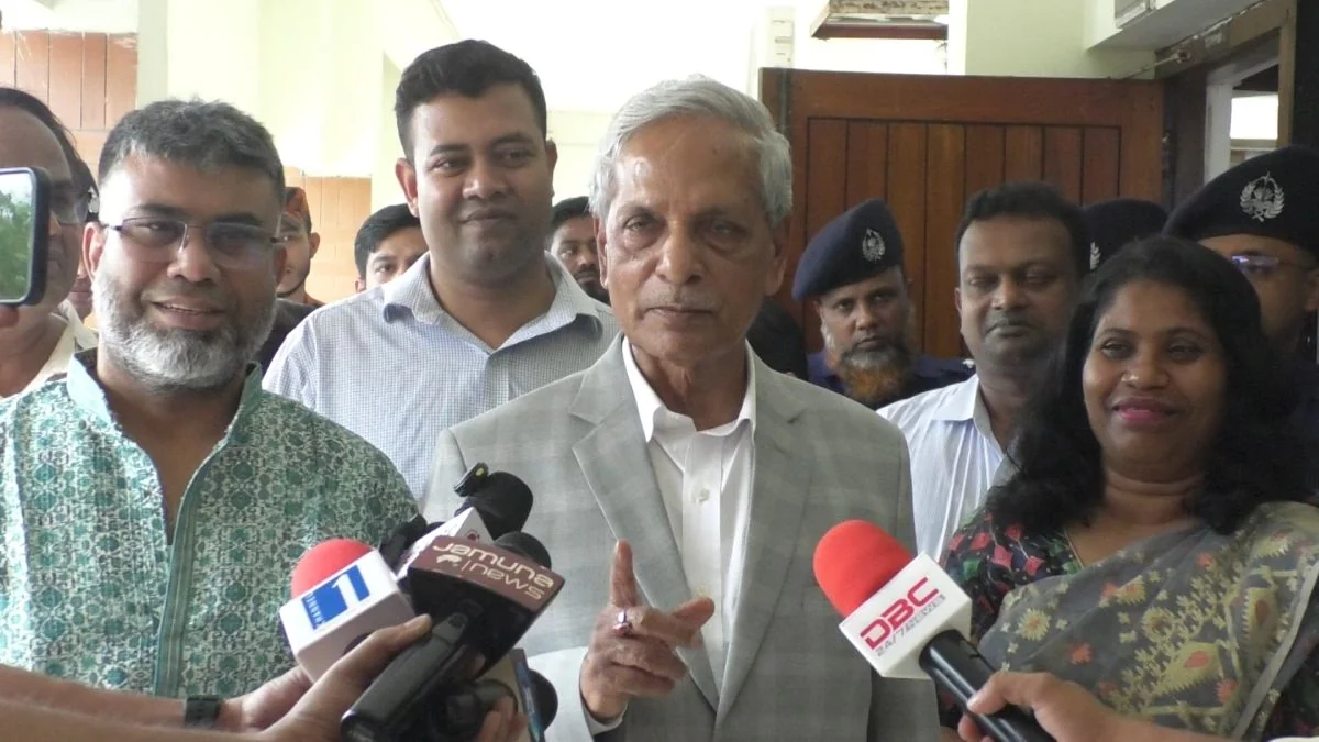 লংমার্চের নামে গাড়িমার্চ চলছে মন্ত্রী নিতাই রায়