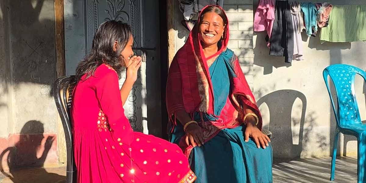 ৫২ বছর বয়সে এইচএসসি পাস করলেন শেফালী